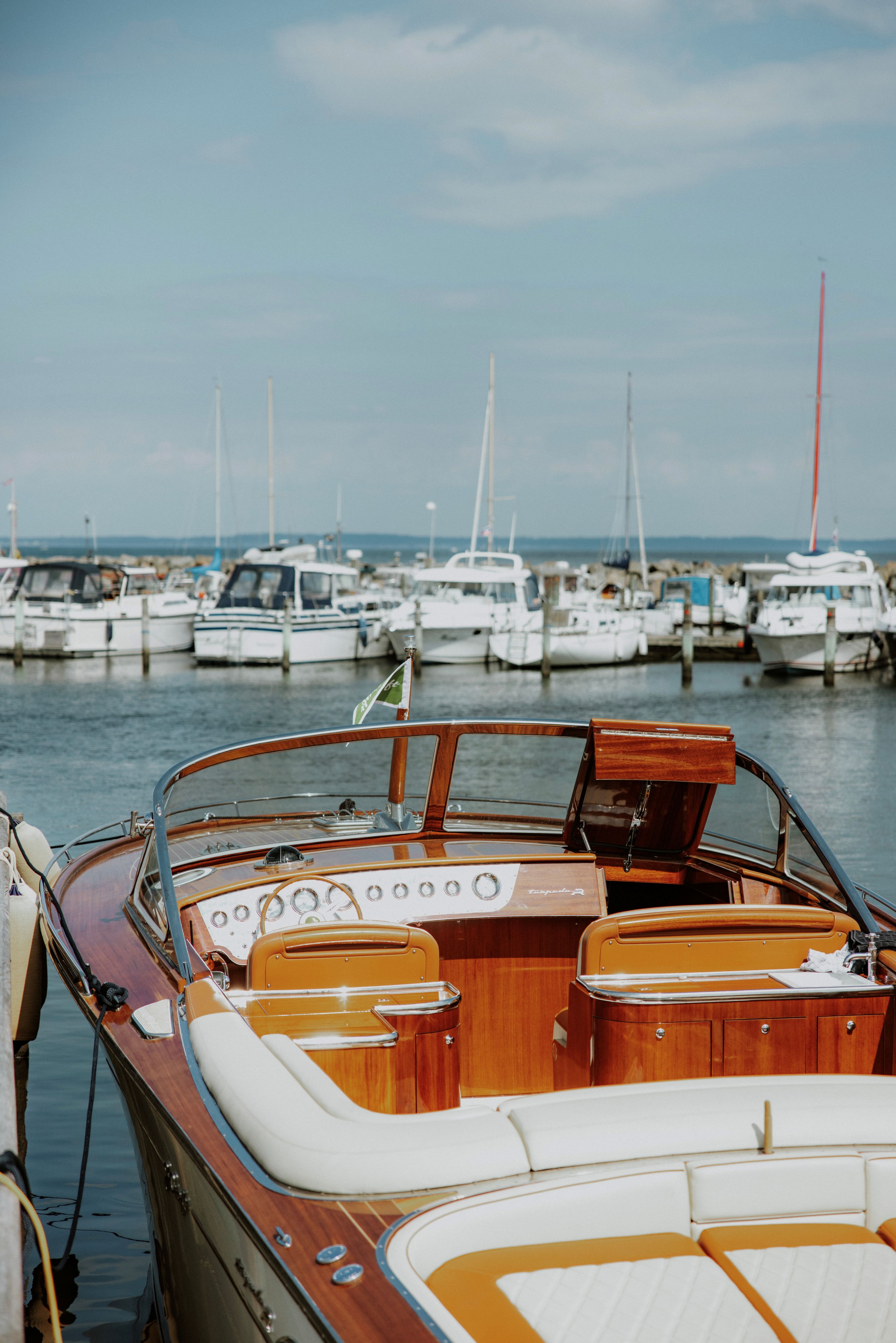 Hornbæk CORI boat inside