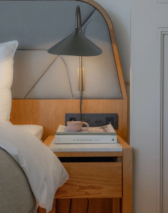 Romm details nightstand