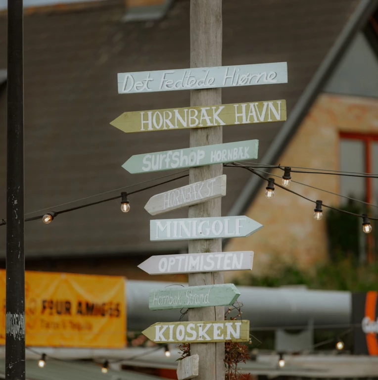 Hornbæk signs